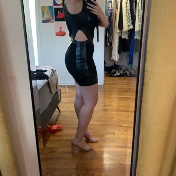 Sexy mini party dress with side cute outs - Picture 2 of 3